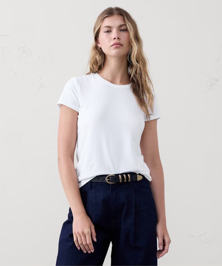 A timeless white crewneck t-shirt.