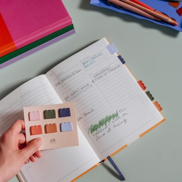 Pastel cloud-shaped index tabs for notebooks