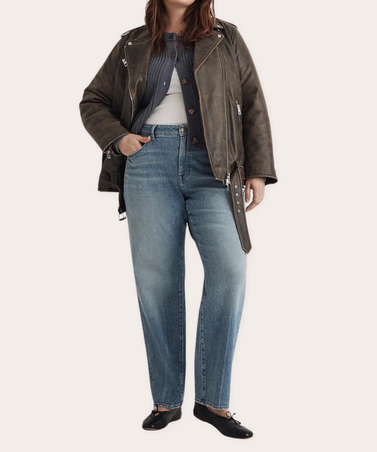 A pair of Madewell '90s straight-leg jeans in a classic blue wash.