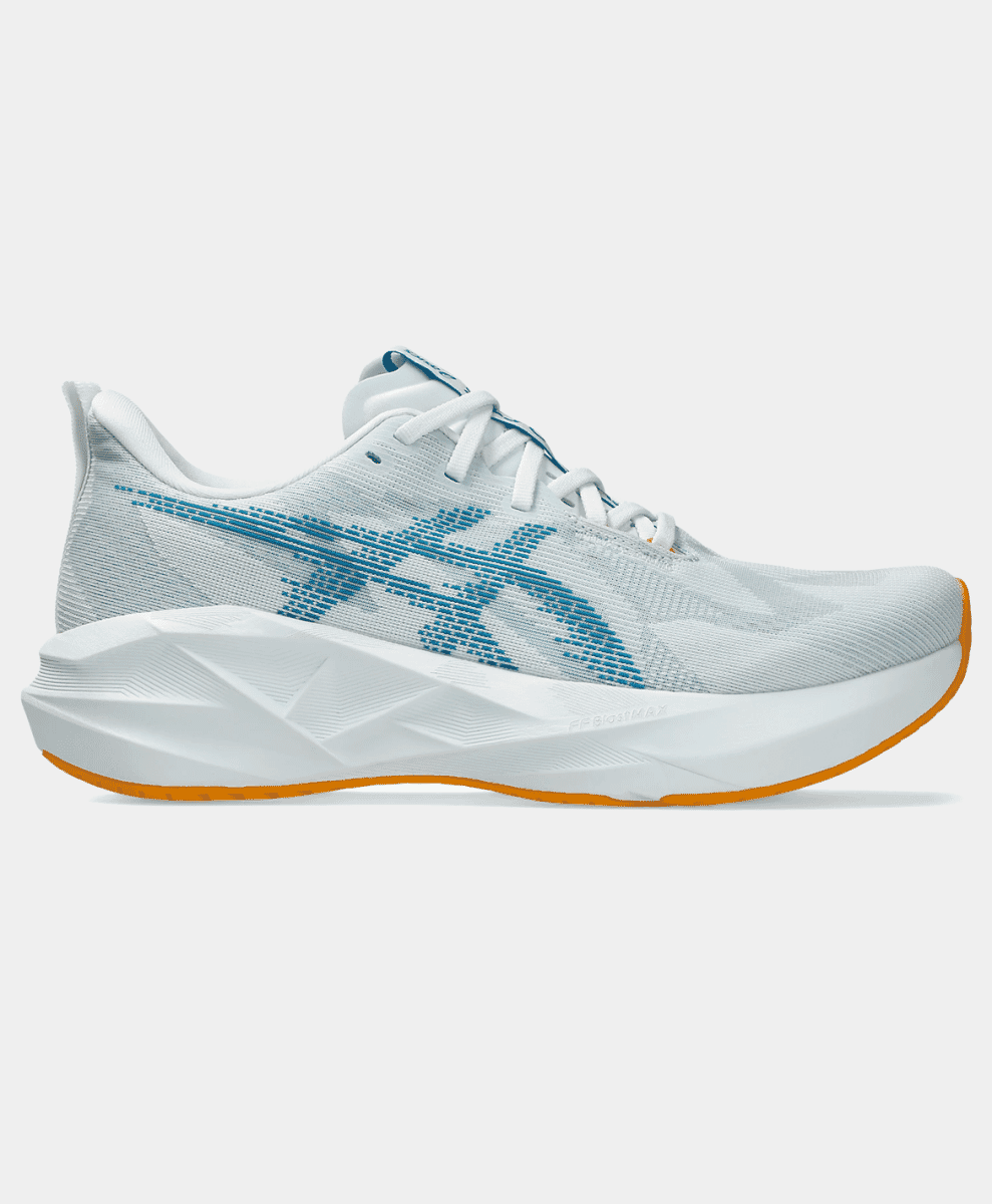 Geometric FF Blast Max midsole of the ASICS Novablast 5