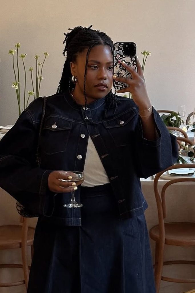 Style influencer @gabbywhiten wearing silver accessories with a denim jacket.