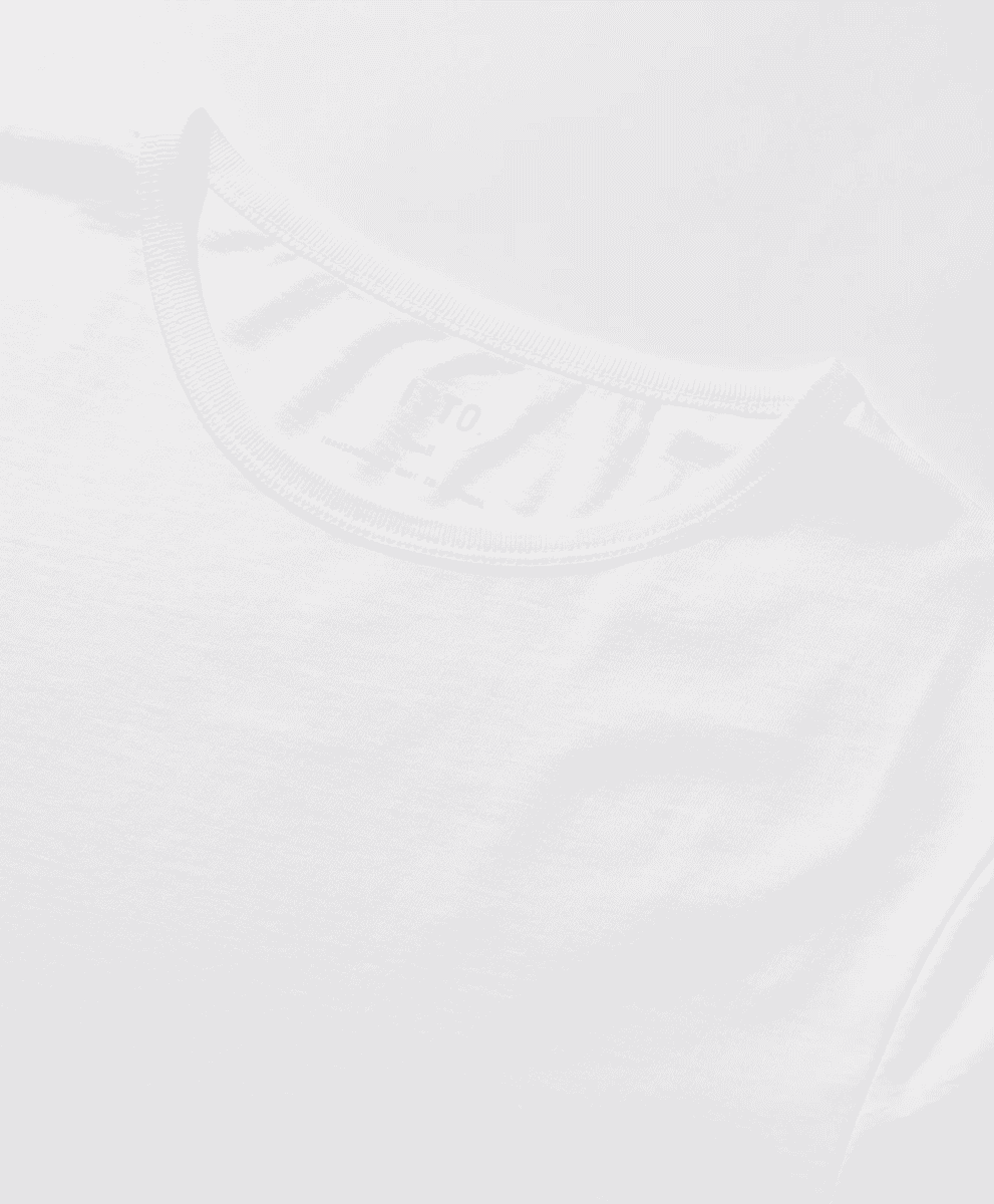 Macro shot of the organic cotton fabric on the ISTO t-shirt.