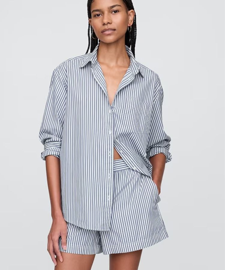 An organic cotton poplin button-down shirt.