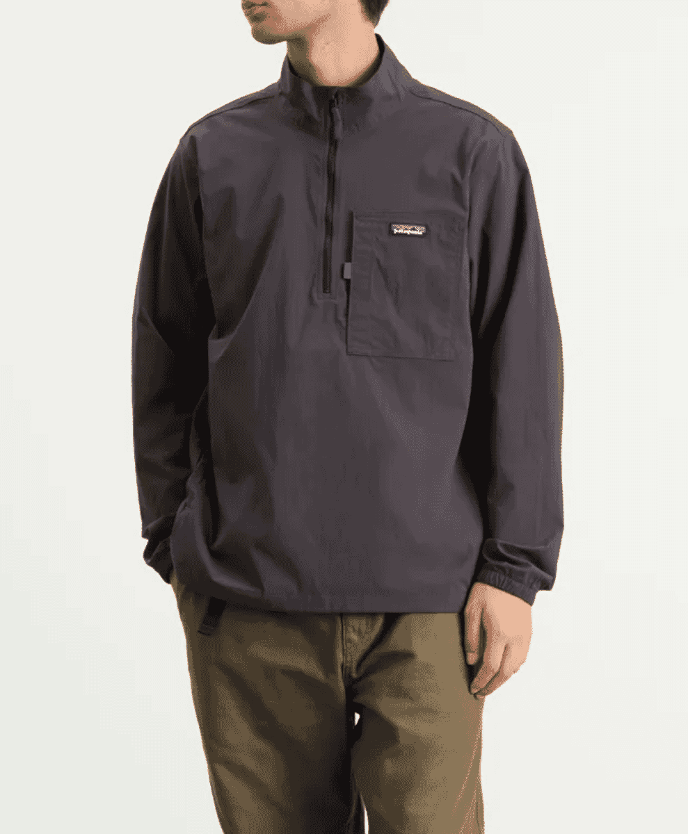 Patagonia Outdoor Everyday Marsupial fleece with a contrast pocket.