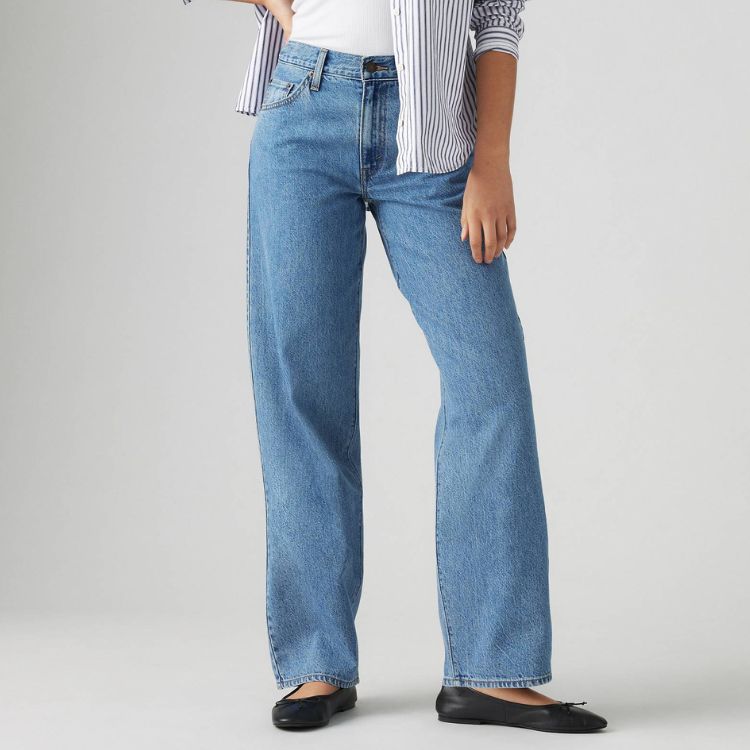 Levi’s Baggy Dad Jeans showing the relaxed fit.